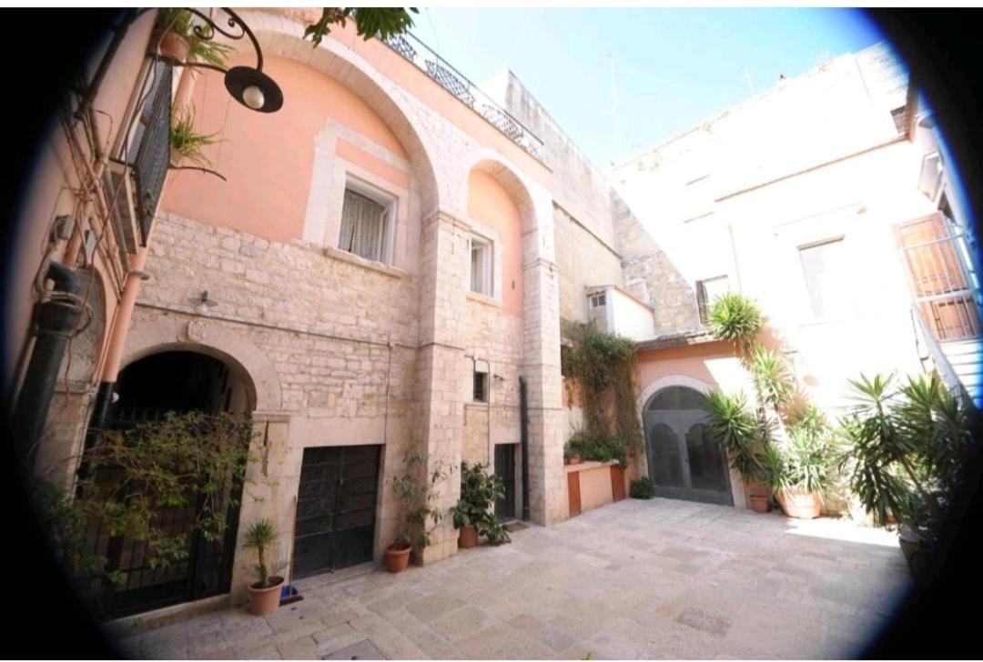 Casa Vacanza Saint Patrick Barletta Exteriör bild